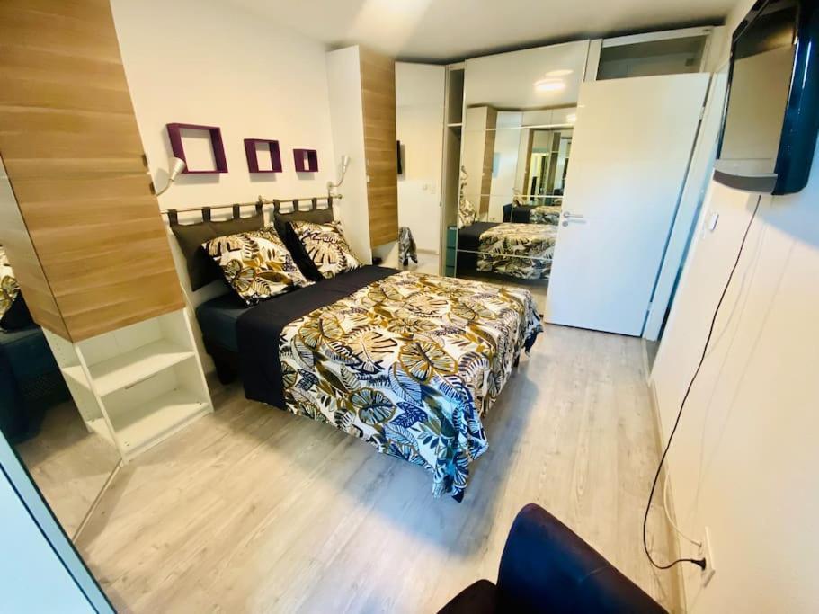 Le Standing Parking Wifi Metz Un-Sejour-A-Part Apartment Bagian luar foto