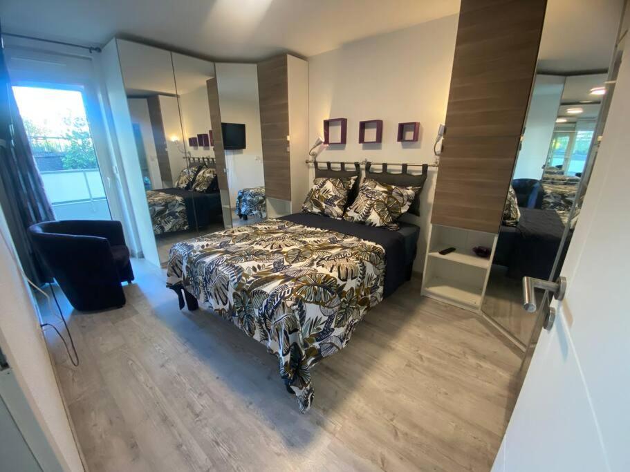 Le Standing Parking Wifi Metz Un-Sejour-A-Part Apartment Bagian luar foto
