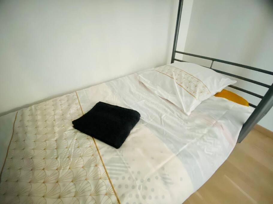 Le Standing Parking Wifi Metz Un-Sejour-A-Part Apartment Bagian luar foto