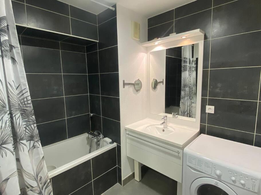 Le Standing Parking Wifi Metz Un-Sejour-A-Part Apartment Bagian luar foto
